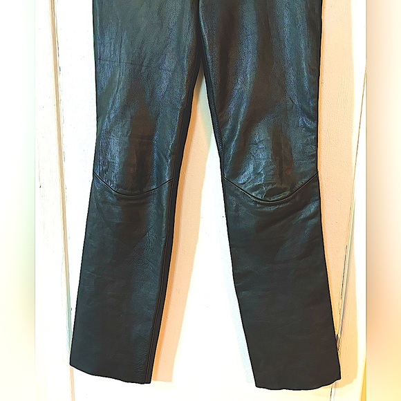 DKNY Black Leather Pants, Straight Legs, Zipper Front,Fully Lined.Woman’s Size 6 - Picture 4 of 12